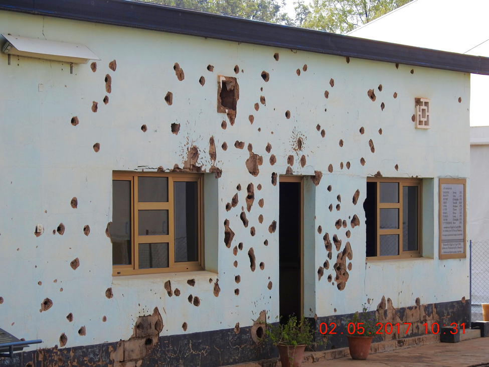 Rwanda memorial Visit - Bras